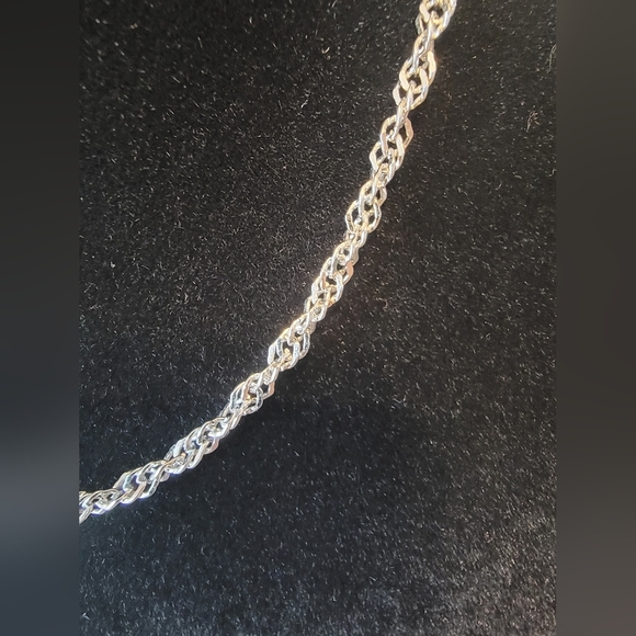 Q16 Silver-tone Chain Necklace - Picture 2 of 3